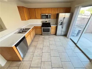 Photo #4: 2726638 Listing 