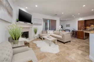 Photo #5: 2726649 Listing 