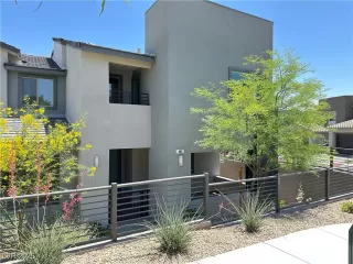 Photo #2: 2726671 Listing 