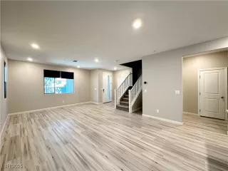 Photo #5: 2726671 Listing 