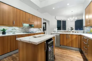 Photo #6: 2726697 Listing 