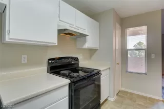 Photo #5: 2726709 Listing 