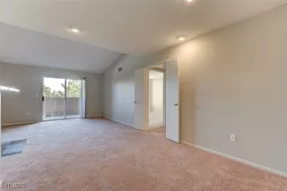 Photo #6: 2726709 Listing 