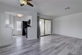 Photo #3: 2726733 Listing