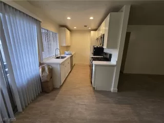 Photo #3: 2726747 Listing 