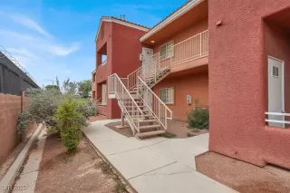 Photo #1: 2726752 Listing 