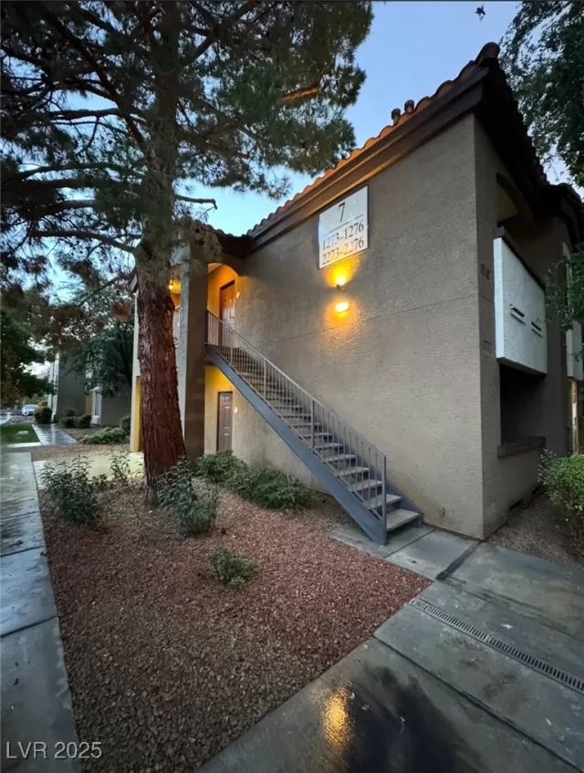 MLS: 2726753 Condo For Sale