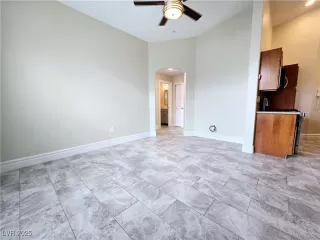 Photo #6: 2726757 Listing