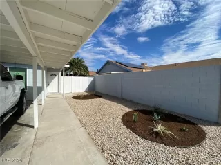 Photo #1: 2726768 Listing 