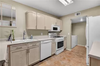 Photo #5: 2726779 Listing 