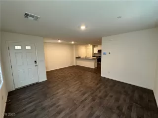 Photo #6: 2726789 Listing 