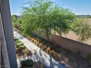 Photo #1: 2726801 Listing 