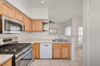 Photo #3: 2726802 Listing 