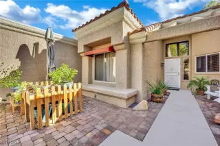 Photo #4: 2726816 Listing