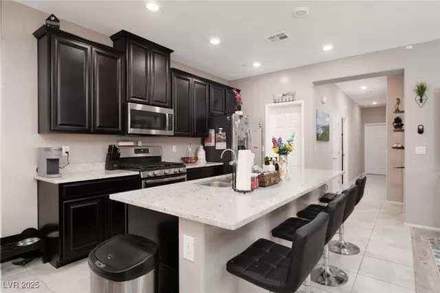 MLS: 2726830 Condo For Sale