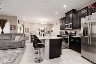 Photo #1: 2726830 Listing 