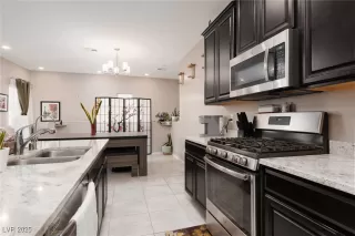 Photo #3: 2726830 Listing 