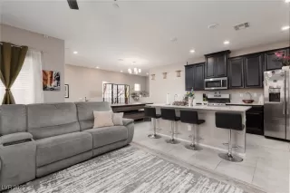 Photo #4: 2726830 Listing 