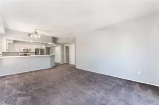 Photo #3: 2726855 Listing