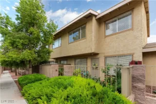 Photo #1: 2726861 Listing 