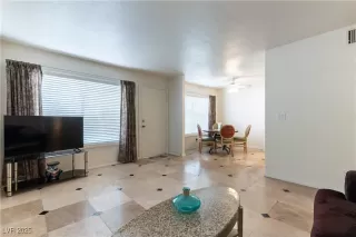 Photo #5: 2726861 Listing 