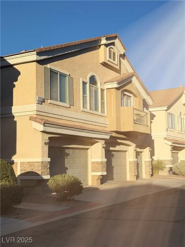 MLS: 2726885 Condo For Sale