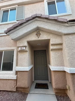 Photo #1: 2726885 Listing 
