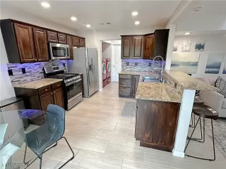 Photo #5: 2726886 Listing 