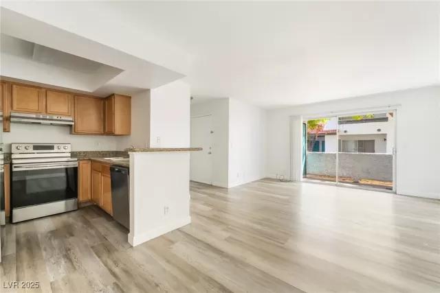 MLS: 2726899 Condo For Sale