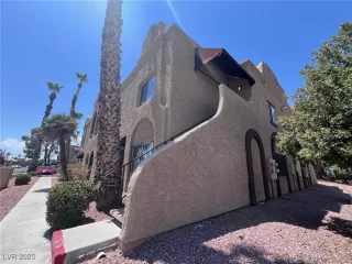 Photo #2: 2726912 Listing 