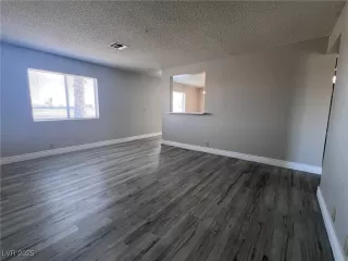 Photo #3: 2726912 Listing 