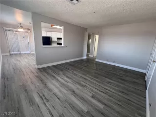 Photo #6: 2726912 Listing 