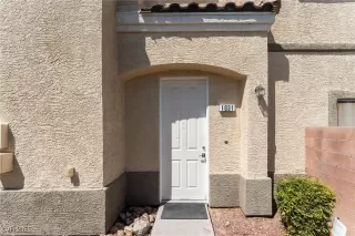 Photo #4: 2726942 Listing