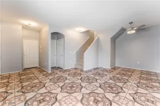 Photo #6: 2726942 Listing