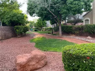 Photo #2: 2726943 Listing 