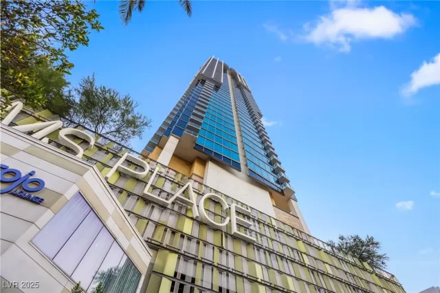 MLS: 2726957 Condo For Sale