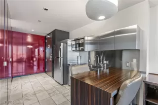 Photo #5: 2726957 Listing