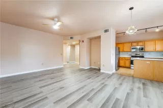 Photo #5: 2726971 Listing 