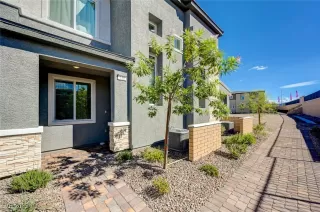 Photo #2: 2726981 Listing 