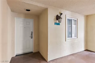 Photo #5: 2727009 Listing 