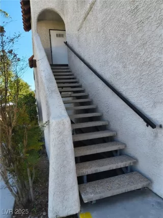 Photo #2: 2727014 Listing 