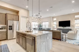 Photo #4: 2727023 Listing 