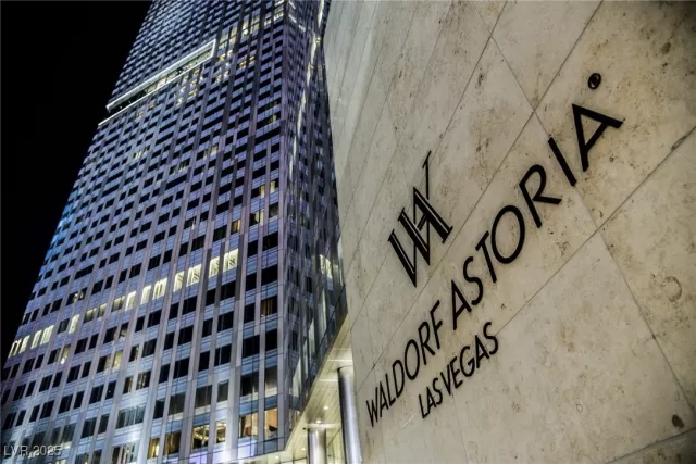 MLS: 2727039 Condo For Sale