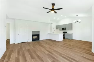 Photo #4: 2727051 Listing 