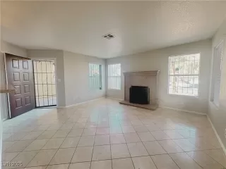 Photo #3: 2727085 Listing 