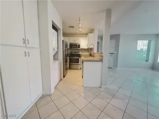 Photo #6: 2727085 Listing 