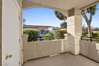 Photo #2: 2727086 Listing 