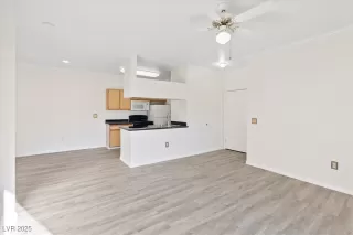 Photo #4: 2727086 Listing 