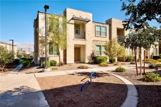 Photo #2: 2727099 Listing 