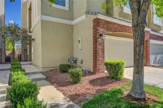 Photo #1: 2727136 Listing